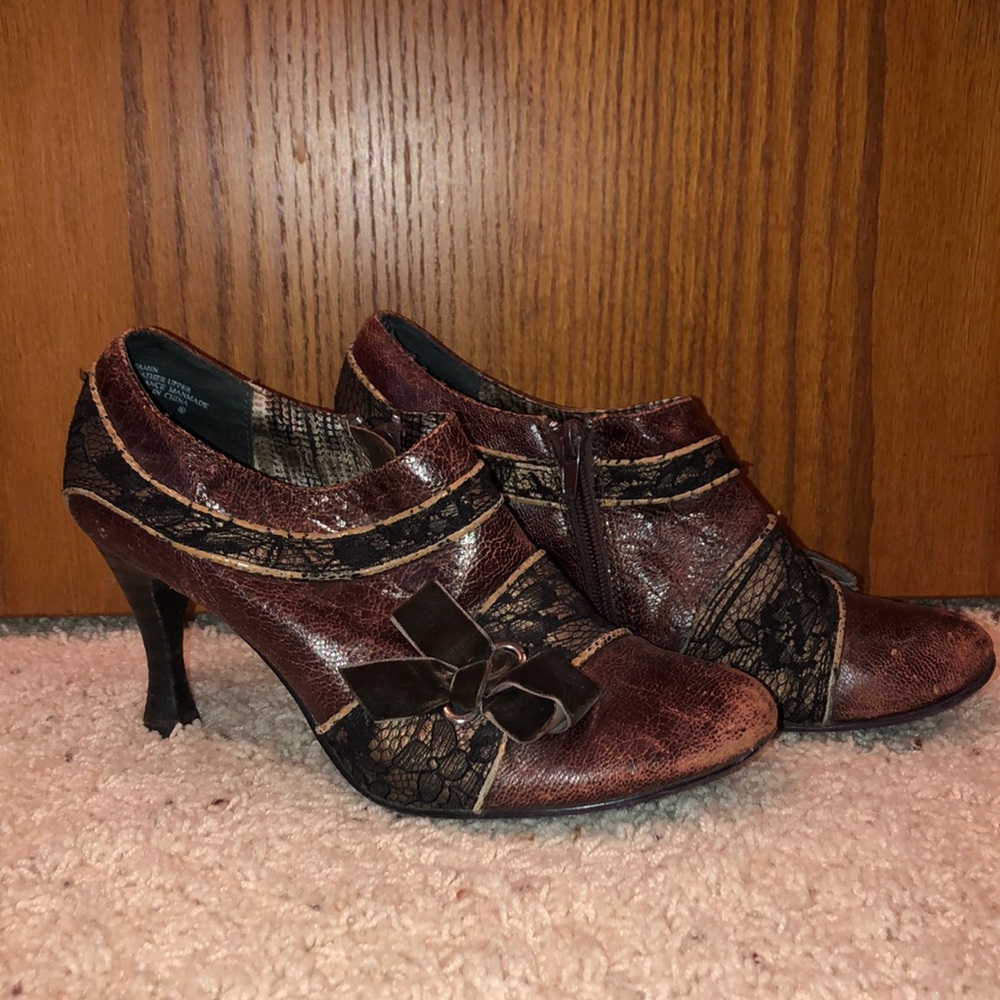 Bobbi Blu sz 9 heels RARE